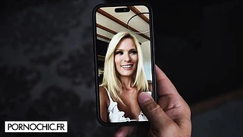 Candi Licious loira fodida no trio FMM