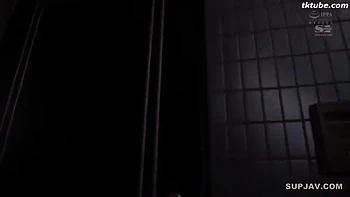 Locura japonesa sin censura con morena tetona y tetas enormes