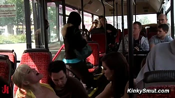 Tommy Pistol folla rubia y morena adolescentes afuera