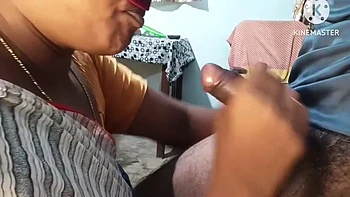 Telugu heiße Ehefrau wird vom Freund des Mannes draußen gefickt