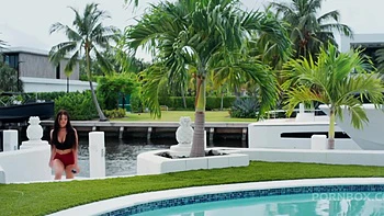 Threesome Fuck: Hayley Davies & Bronze Goddess Take Big Cock