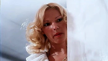 Vintage Blondinen Teen Dreier mit Anal und Lesben