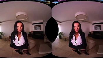 Shalina Devine suce et baise en cowgirl VR