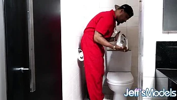 Kurvige Latina Pri Melancia wird von großem schwarzem Schwanz anal gefickt