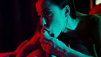 Анастасия Брокелин ебется и лижет киску подрочено