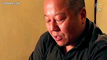 Investigadora milf japonesa Anissa Kate recibe creampie