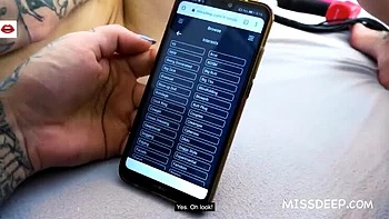 Plan à trois amateur FFM hollandais avec MILFs Mila Milan & Nayomi Sharp