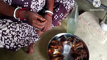 Bhabhi desi suce la bite après avoir bu