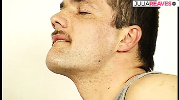 MILF alemã excitada geme alto com pau gigante abrindo sua buceta