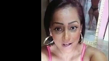 Gran culo de Dada baila en porno fetiche