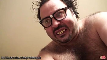 Nana se fait baiser en levrette