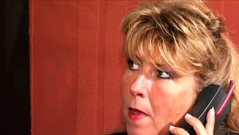 Зрелые блондинки лечат мужу проблемы с твердым членом