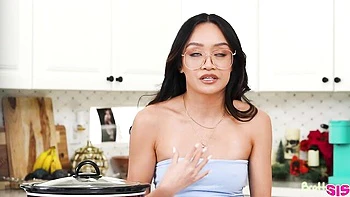 Jade und Thea: Interracial Doggy und Blowjob