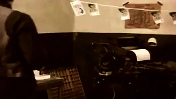 Немка в чулках с волосатой пиздой и кремпай