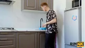RIM4K. Stud has to postpone cleaning because of sex with two roomies