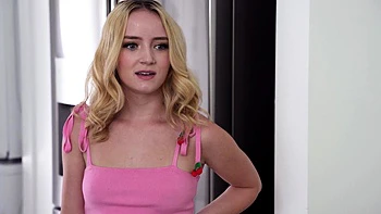 Blonde Stepsis Gets Hardcore Doggy Blowjob