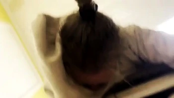 Erika apanhada e palmada no rabo OTK