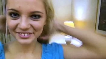 Amatrice blonde Vanda se fait baiser anal sauvage et sucer hardcore