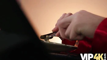 VIP 4K: аристократ сосет жопу и доминирует с анальным риммингом