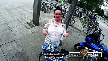 German Amateur Blowjob in Public