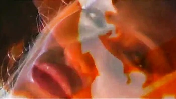 Alex Sanders tatouée et Diana Doll en pipe profonde en extérieur