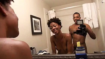 Ebony follada a cuatro con culo gigante