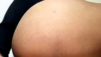 Big Tits BBW Babe Shows Off Ass on Webcam