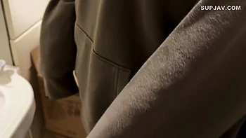 18yo Cute Asian Virgin Fucked Raw Into Creampie