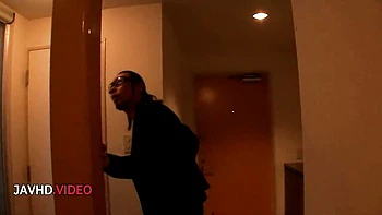 Asiatische Milf wird Doggy gefickt