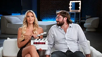 Wifey Brandi wird vom Mann beobachtet ausgefickt und vollgespritzt