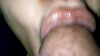 Beau-fils baise belle-mère poilue au gros cul à l'hôtel