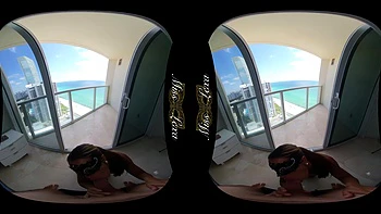 Minha colega de quarto com peitos grandes se fode