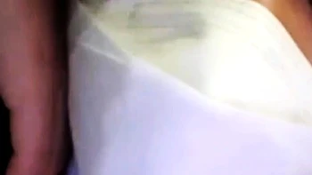 Юи жестко трахается игрушками в перископе