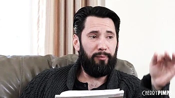 Tommy Pistol coge a Zoey, marido cornudo y squirting