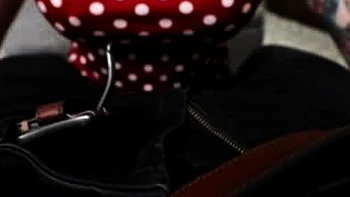 Belle-mère aide papa à la baiser jusqu'à grossesse