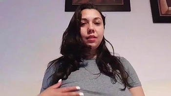 Peitos grandes amadora morena solo