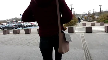 Milf francesa Lyia sexo lésbico com strap-on