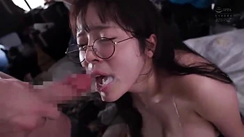 Cocu excité regarde sa femme se faire baiser