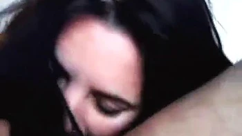 Milf rellenita mamando y follando a cuatro y vaquera