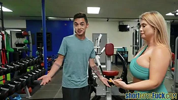 Sortudo fodendo buceta e bunda grande da milf