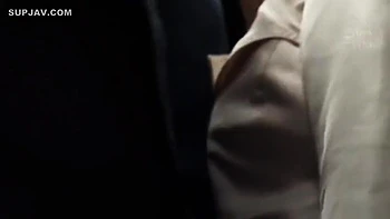 Infirmière japonaise amateur baisée qui gicle