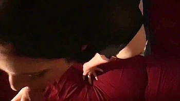 Faço boquete fundo no bar, ele fode minha bunda em casa POV