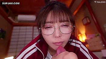 Esposa amateur belga recibe creampie interracial y felación con pies