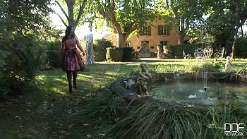 Большие сиськи, сексуальные ноги и ножки в чулках