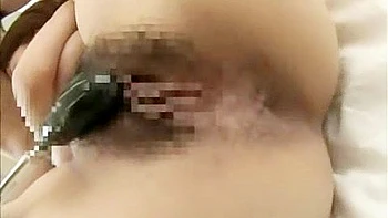 Peitos grandes lambidos, apalpados, dedos, squirt e bukkake nas tetas