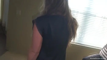 Linda Rachel chupa polla y monta duro