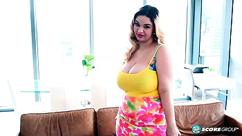 Blonde Latina Crystal Chase Masturbates Her Big Tits