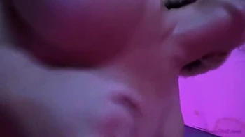 Мачеха Брианна Бич трясет огромной задницей