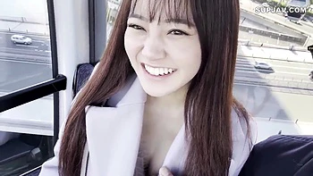 Jeune asiatique séduisante en casting POV