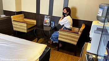 Verführerisches asiatisches Teen im POV Casting Fetisch